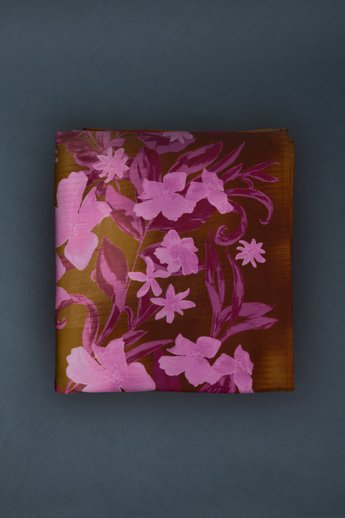 The green night of its leaves