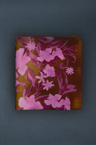 The green night of its leaves