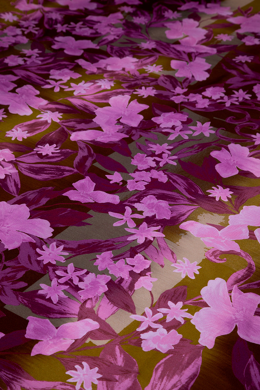 The green night of its leaves