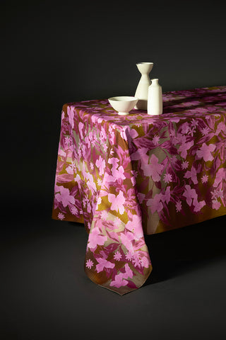 The green night of its leaves